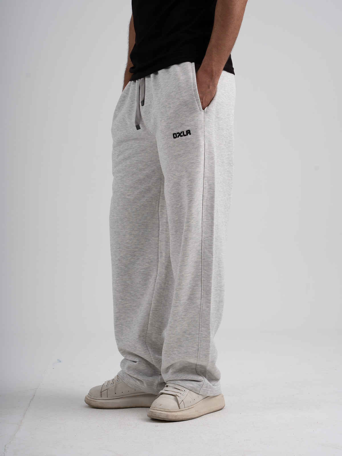 DXLR Minimalist Clothing For Tech Enthusiasts And Gamers dxlr-minimalist-clothing-for-tech-enthusiasts-and-gamers