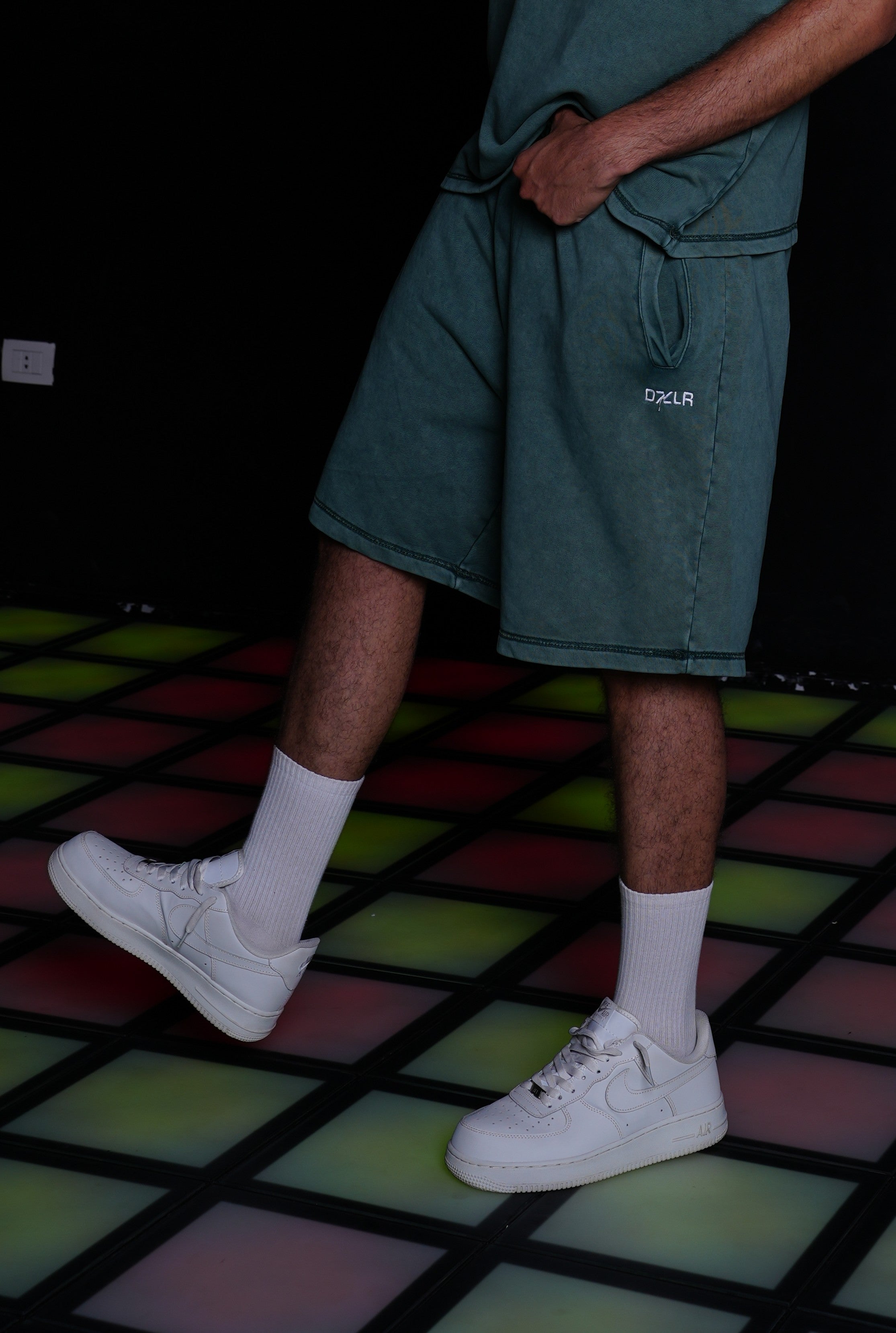 OLIVE WASHED Short